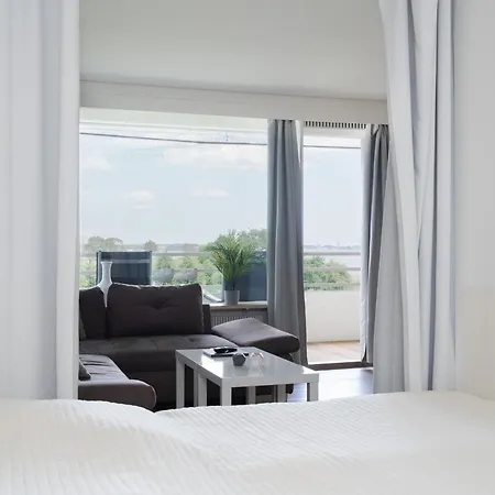 App 627 - Strandlage Зирксдорф